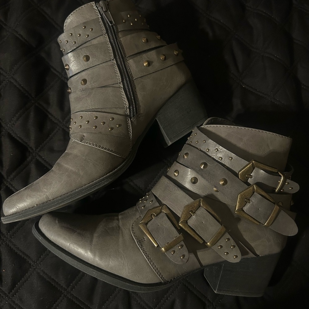 Studded Buckle Ankle Boots in Gray